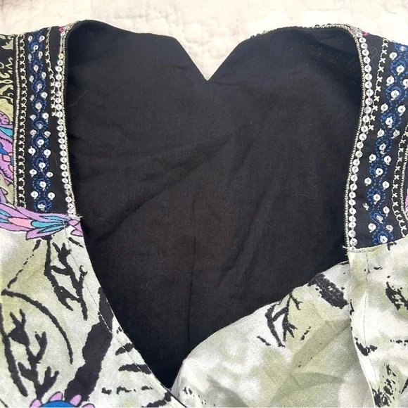 J. Peterman Embroidered Beaded Blouse Top Tunic Boho Festival Resort Size Medium - Picture 7 of 15